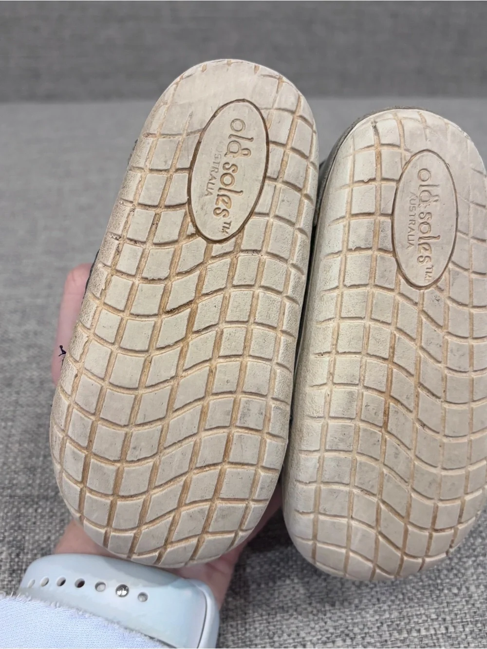 Old Soles size 23 (US size 7) GUC